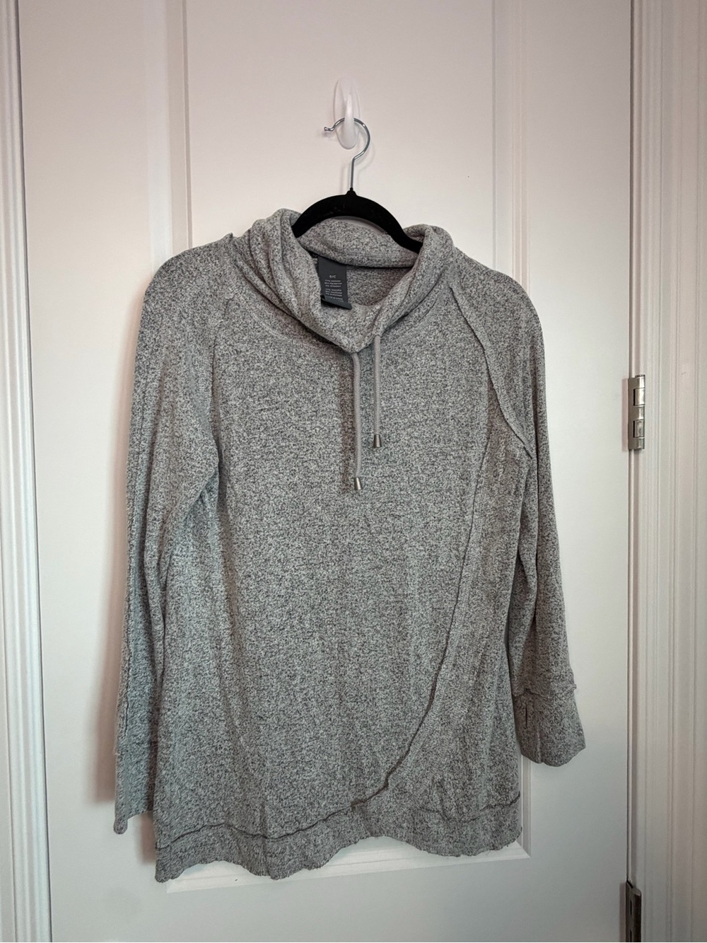 Chelsea & Theodore Heather Gray Cowl Neck Pullover Fall Casual Trendy